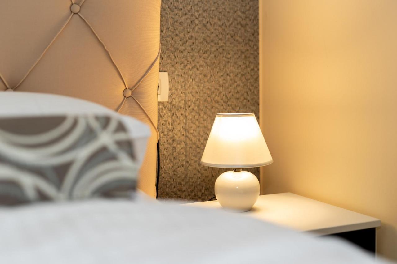 Hotel Tomazici Santalezi 외부 사진