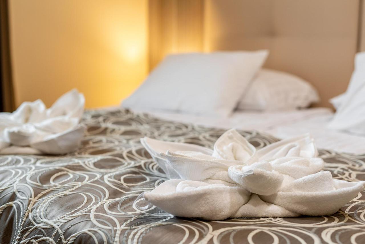 Hotel Tomazici Santalezi 외부 사진