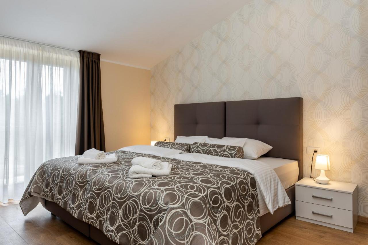 Hotel Tomazici Santalezi 외부 사진