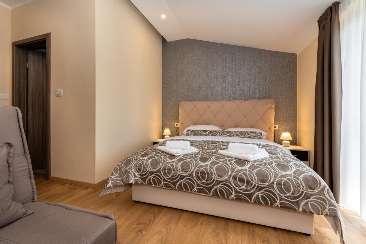 Hotel Tomazici Santalezi 외부 사진