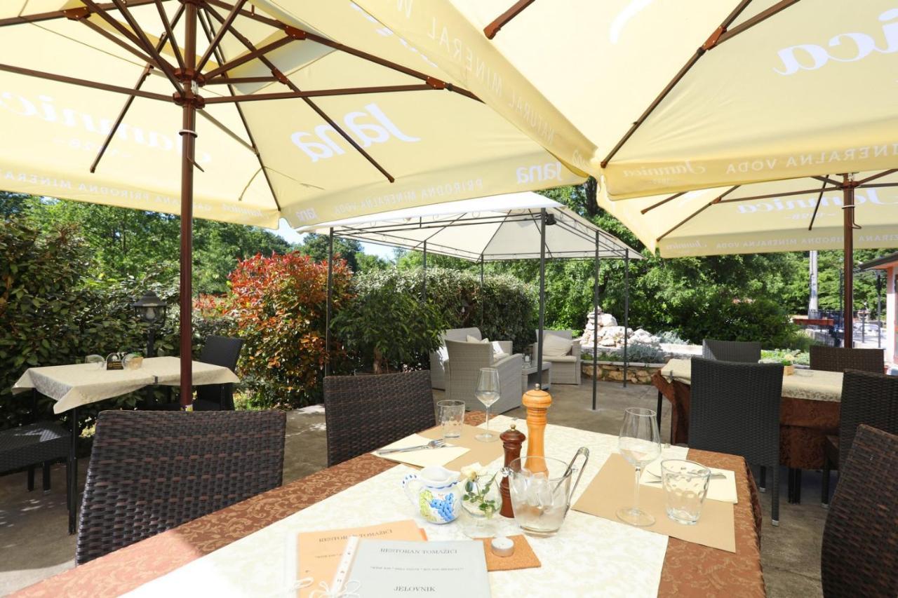 Hotel Tomazici Santalezi 외부 사진